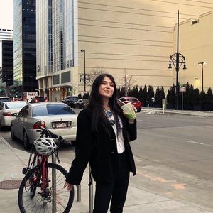 Meet your Posher, Destinee